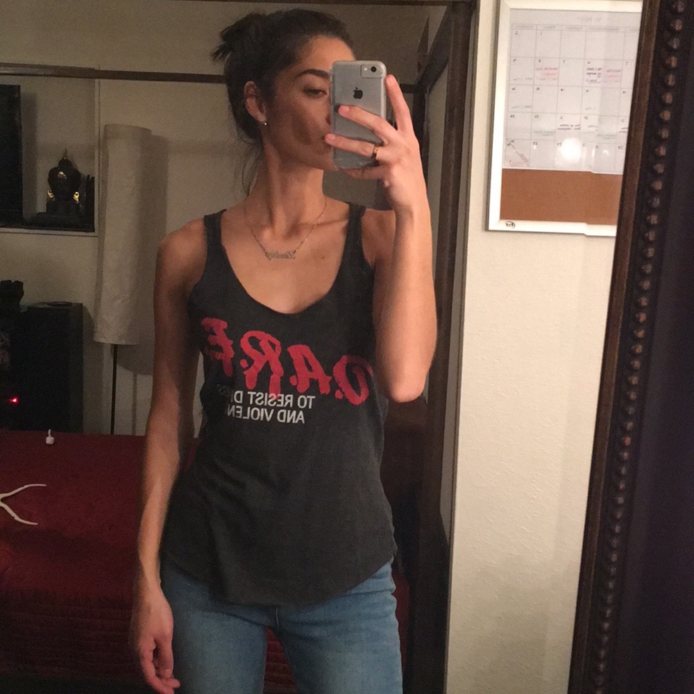 D.A.R.E. to resist drugs & violence racer back